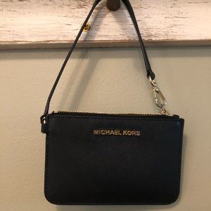 Michael Kors Travel small wristlet